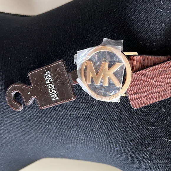 Michael Kors Women’s Reptile Embossed Vegan Belt Signature Gold Tone Logo L - Picture 1 of 7